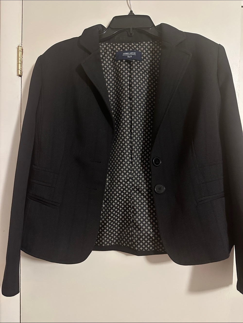 Jones Wear Black Women's Two-Button Blazer with Patterned Lining